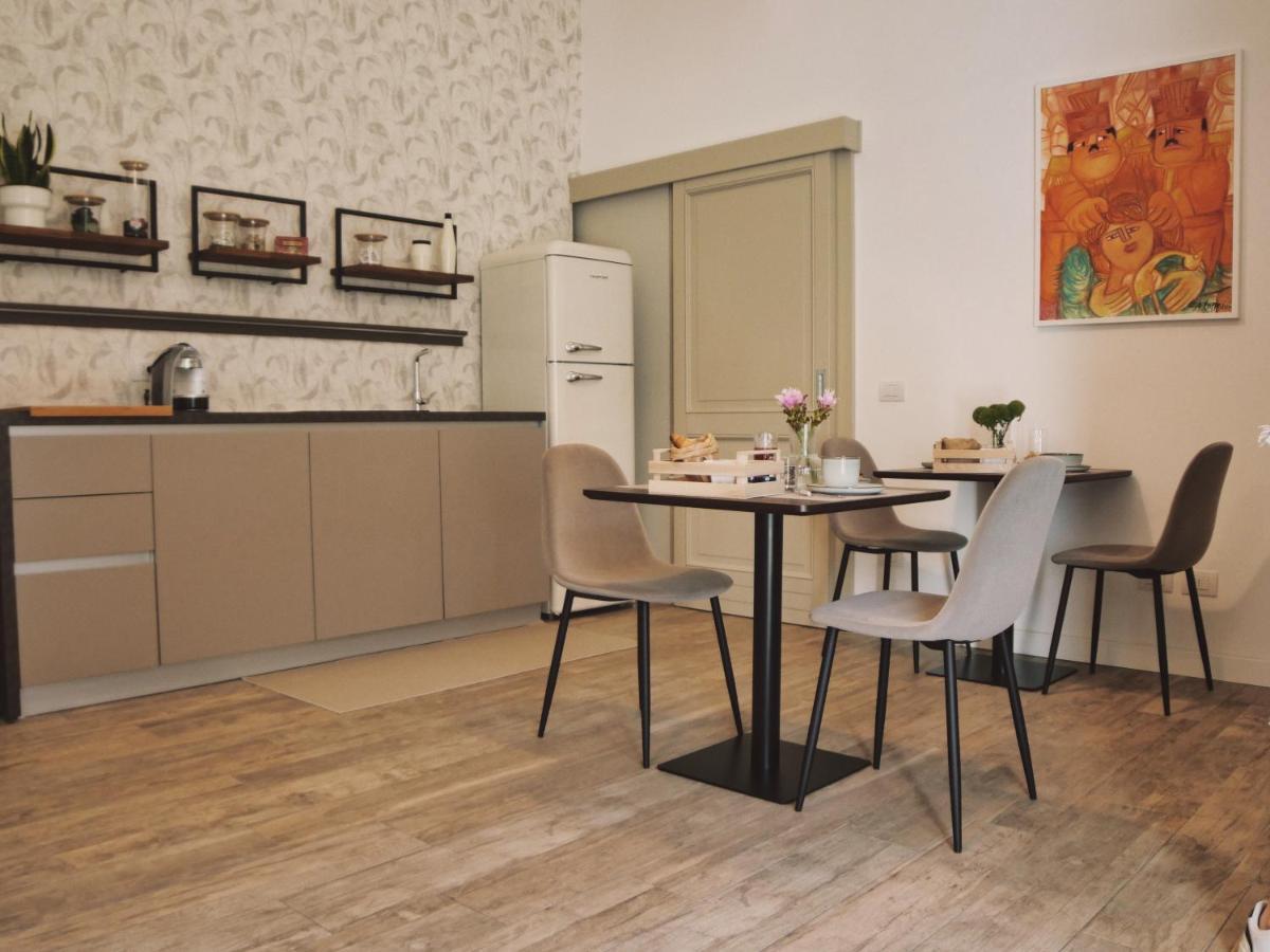 Adele E Il Duca Bed And Breakfast เลชเช ภายนอก รูปภาพ